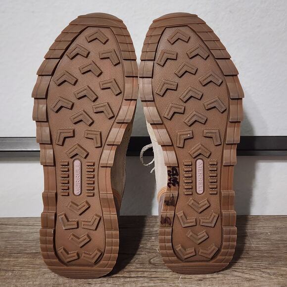 Merrell Women's Tan and White Sneakers - Picture 6 of 9
